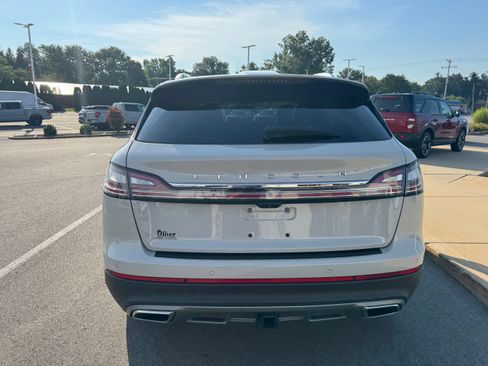 Used 2022 Lincoln Nautilus Reserve w/ Class II Trailer Tow Package AWD/4WD image 6