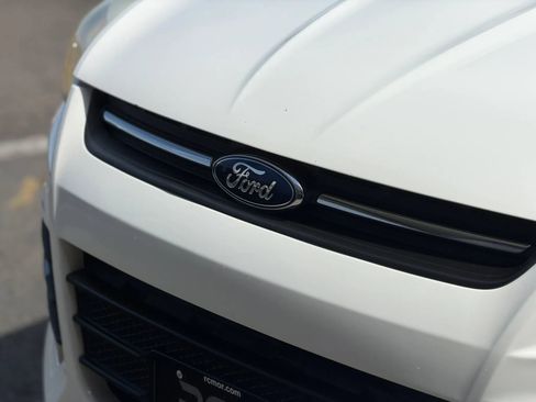 Used 2015 Ford Escape SE FWD image 9