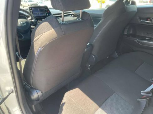 Used 2019 Toyota C-HR XLE FWD image 24