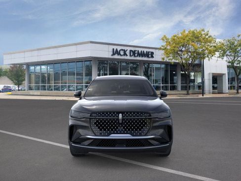 Used 2026 Lincoln Nautilus Premier AWD/4WD image 6