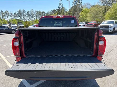 Certified 2025 GMC Canyon Elevation AWD/4WD image 18