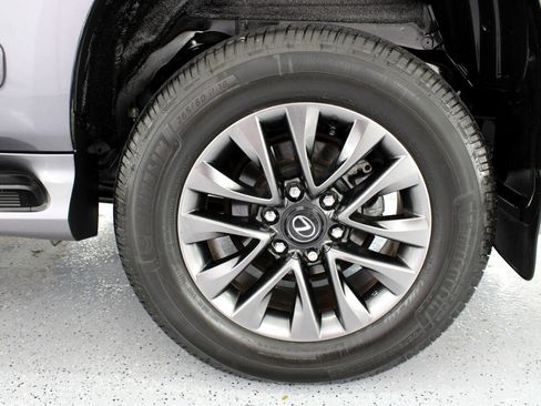 Used 2017 Lexus GX 460 Premium image 81