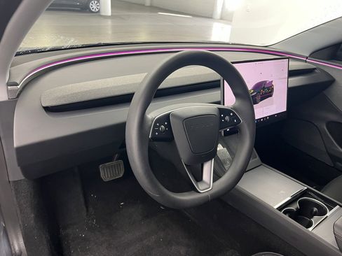 Used 2025 Tesla Model 3 Long Range image 9
