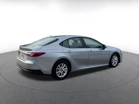Used 2025 Toyota Camry LE image 15