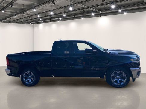 Certified 2025 RAM 1500 Big Horn AWD/4WD image 8