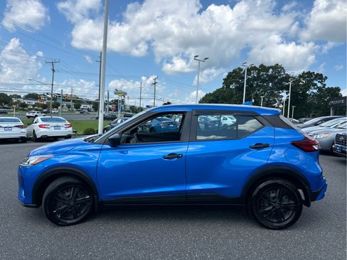 Used 2023 Nissan Kicks S FWD image 6
