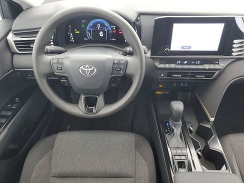 Used 2025 Toyota Camry LE w/ Convenience Package FWD image 17