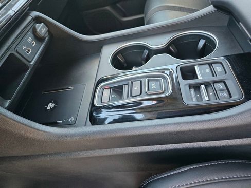 Certified 2024 Honda Pilot Touring image 17