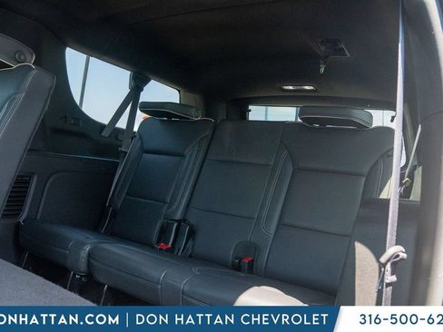 Used 2024 GMC Yukon XL SLT AWD/4WD image 19