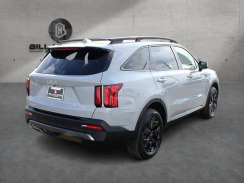 Used 2023 Kia Sorento S w/ Panoramic Sunroof Package image 5