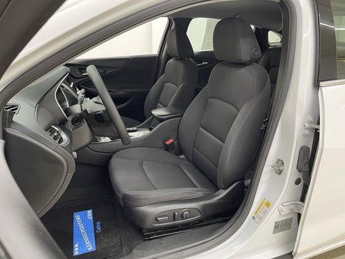 Used 2022 Chevrolet Malibu LS w/ Driver Confidence Package II image 18