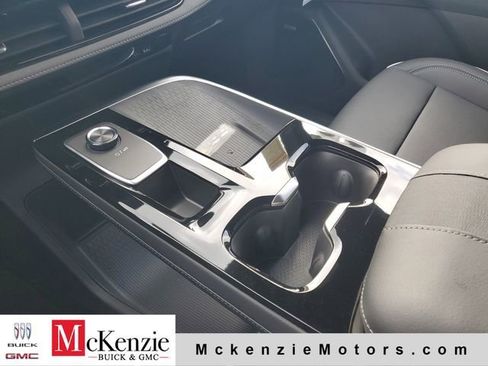 New 2026 Buick Enclave Preferred w/ Power Package FWD image 18