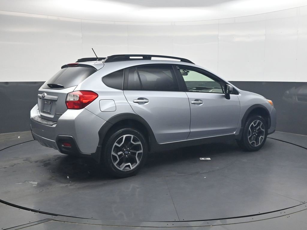 Used 2017 Subaru Crosstrek 2.0i Premium AWD/4WD image 4