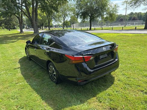 Used 2021 Nissan Altima 2.5 S FWD image 16