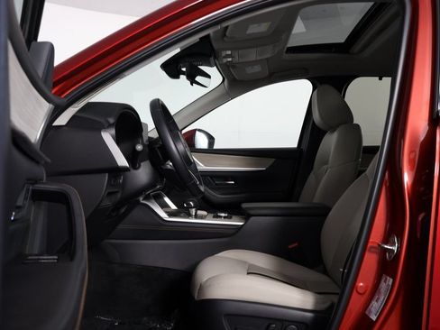 Certified 2024 MAZDA CX-90 Plug-In Hybrid w/ Preferred AWD/4WD image 11