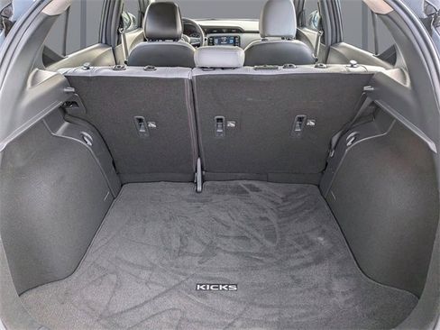 Used 2023 Nissan Kicks SR w/ SR Premium Package image 13