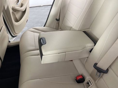 Used 2022 Mercedes-Benz GLC 300 4MATIC image 43