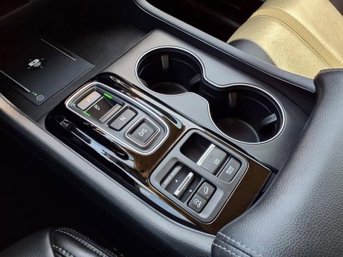 Used 2025 Honda Pilot EX-L image 21