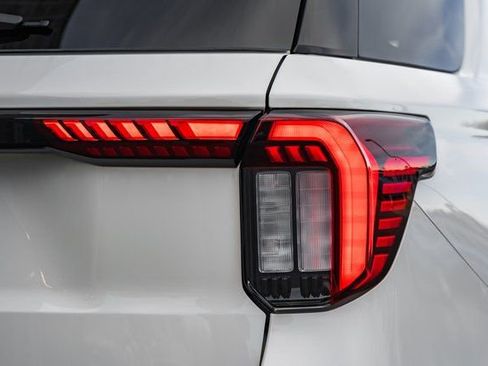 New 2026 Ford Explorer Active w/ Active Comfort Package AWD/4WD image 8