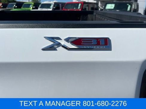 Used 2025 GMC Sierra 1500 Elevation w/ Elevation Premium Package AWD/4WD image 6