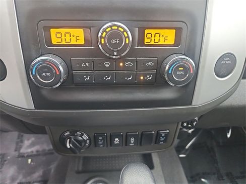 Used 2021 Nissan Frontier SV image 17