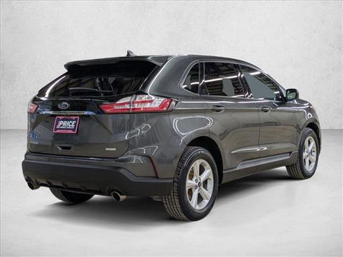 Used 2019 Ford Edge SE image 5