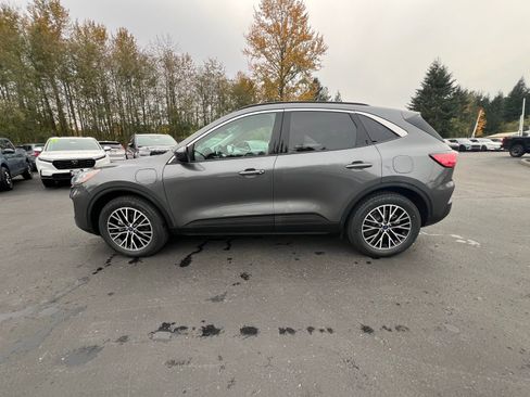 Used 2022 Ford Escape SEL w/ Technology Package image 8