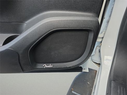 Used 2024 Nissan Titan PRO-4X w/ Pro-4x Utility Package image 19