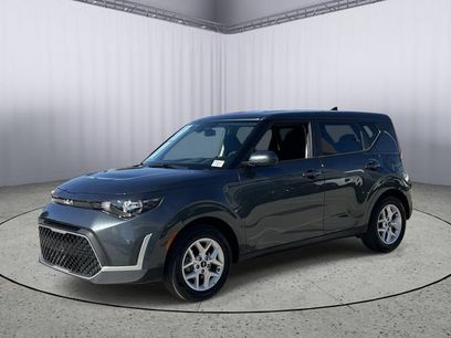 Used 2025 Kia Soul LX w/ LX Technology Package
