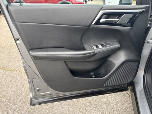Used 2022 Mitsubishi Outlander SE FWD image 12