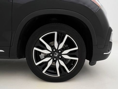 Used 2020 Honda Pilot Touring image 31