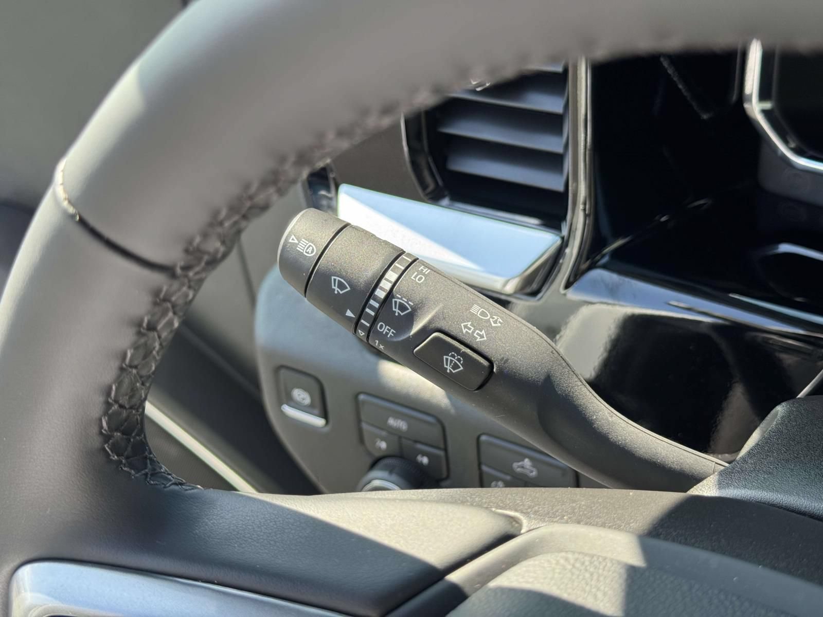Used 2026 Chevrolet Silverado 1500 LT AWD/4WD image 13