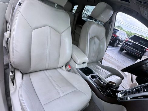Used 2013 Cadillac SRX Premium FWD image 21