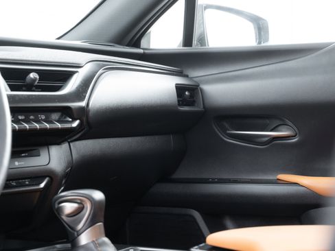 Used 2020 Lexus UX 250h w/ Premium Package image 14