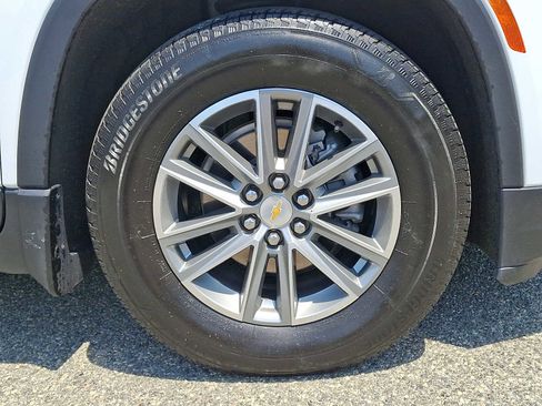 Used 2023 Chevrolet Traverse LT w/ LPO, Floor Liner Package AWD/4WD image 8