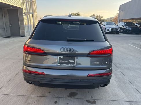 Certified 2025 Audi Q7 2.0T Premium w/ Convenience Plus Package image 7