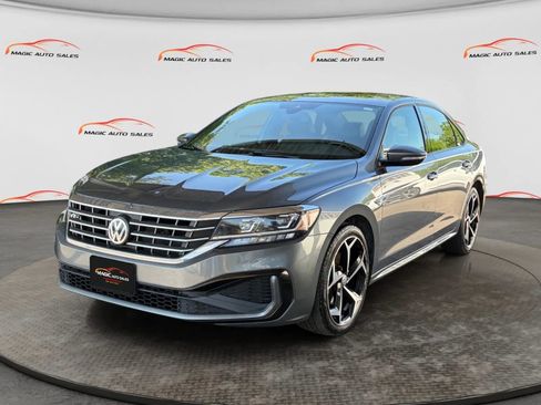 Used 2021 Volkswagen Passat 2.0T R-Line FWD image 1