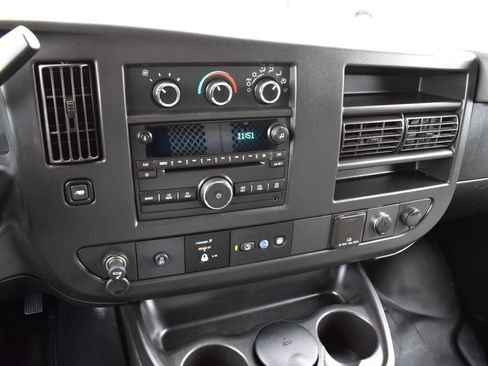 Used 2018 GMC Savana 2500 w/ Communications Package RWD image 30