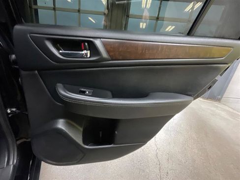 Used 2015 Subaru Outback 3.6R Limited image 23