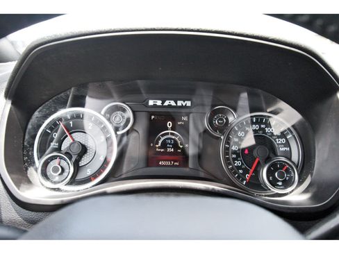 Used 2024 RAM 2500 Big Horn AWD/4WD image 18