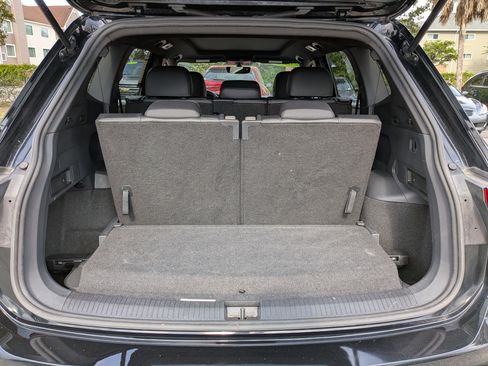 Used 2021 Volkswagen Tiguan SE R-Line w/ 3rd Row Seat Package AWD/4WD image 13