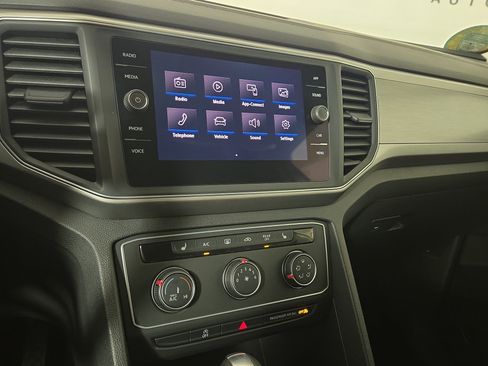 Used 2018 Volkswagen Atlas SE FWD image 22