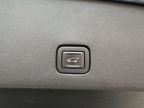 Certified 2020 Cadillac XT6 Premium Luxury FWD image 10