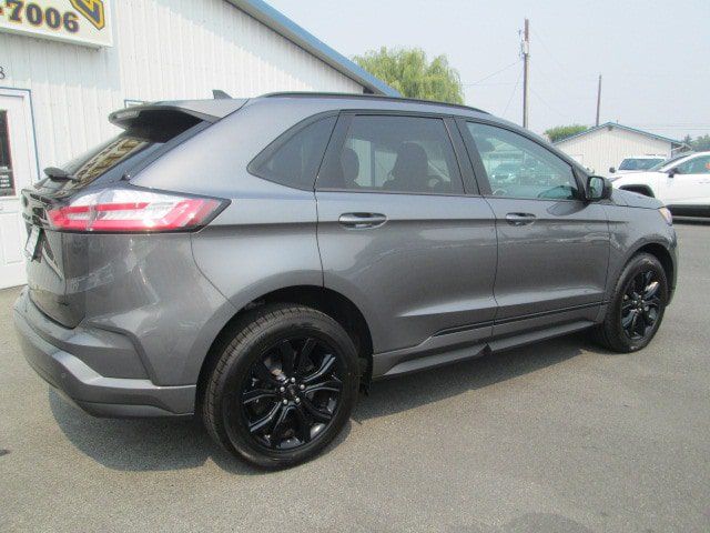 Used 2024 Ford Edge SE w/ Black Appearance Package AWD/4WD image 6