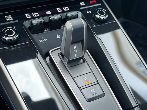 Certified 2025 Porsche 911 Turbo AWD/4WD image 21