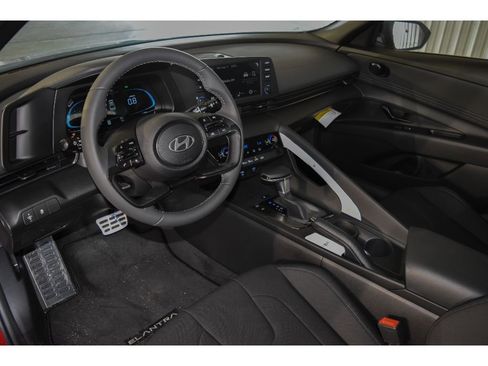 New 2025 Hyundai Elantra Sport FWD image 11