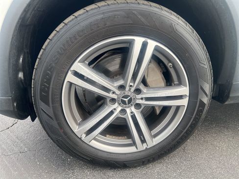 Used 2020 Mercedes-Benz GLC 300 4MATIC image 10