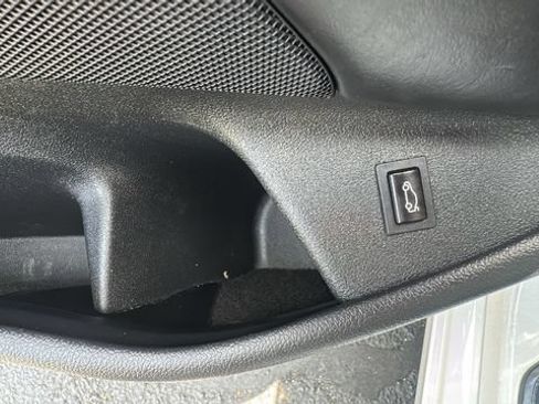 Used 2017 BMW 530i xDrive AWD/4WD image 24