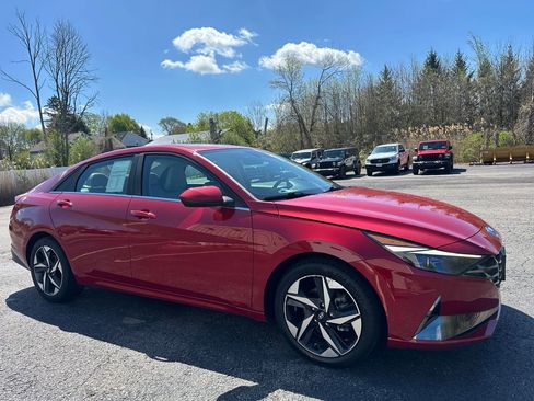 Used 2023 Hyundai Elantra Limited w/ Cargo Package FWD image 1