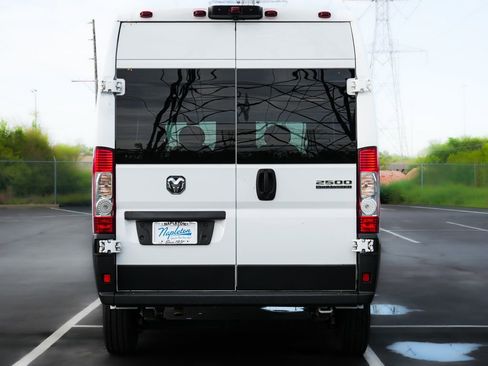 Used 2023 RAM ProMaster 2500 FWD image 7